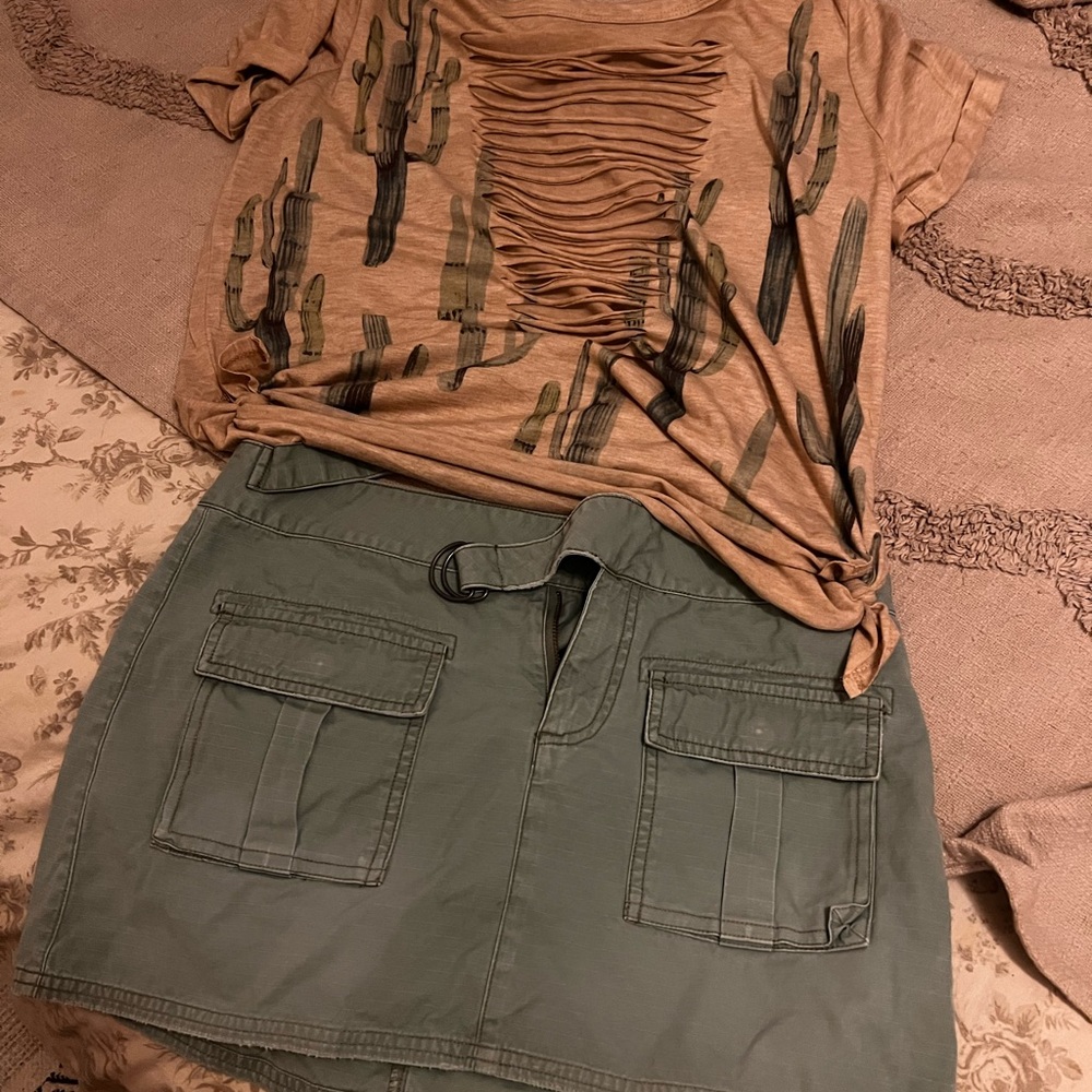 American Eagle Outfitters Olive Mini Cargo Skirt - Picture 6 of 7